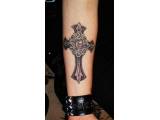 tetovani hradec kralove,tetovaní na ruku kryz